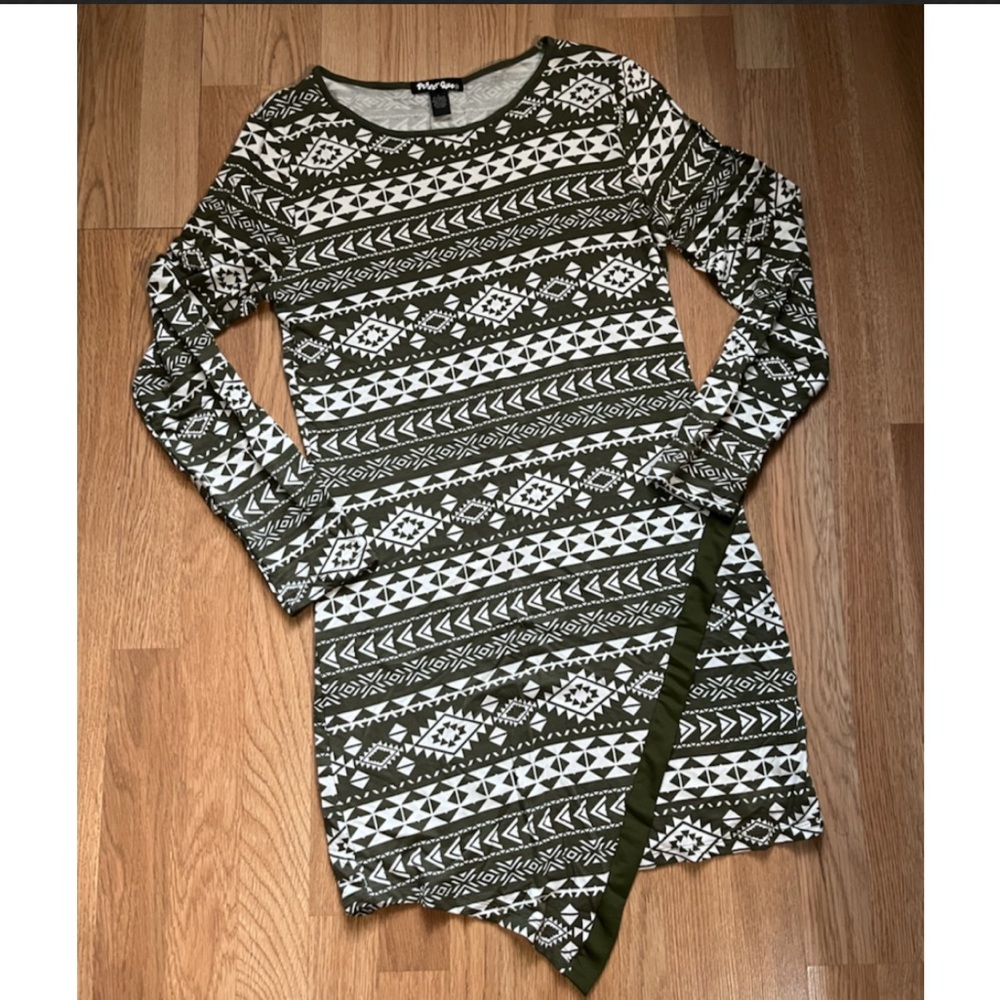Long Sleeve Green Dress